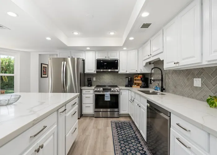 Minutes From Shopping, Dining & Golf, Hot Tub Phoenix
