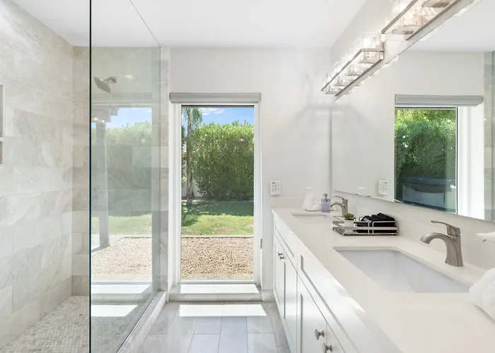 Minutes From Shopping, Dining & Golf, Hot Tub Phoenix