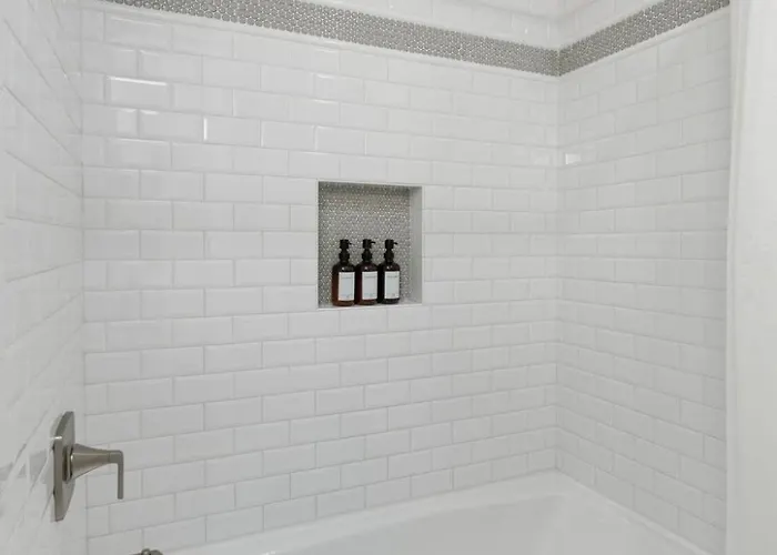 Minutes From Shopping, Dining & Golf, Hot Tub Phoenix