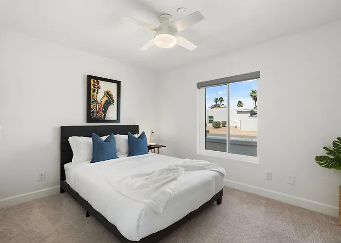 Minutes From Shopping, Dining & Golf, Hot Tub * Phoenix