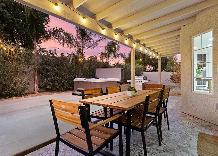 Minutes From Shopping, Dining & Golf, Hot Tub Phoenix