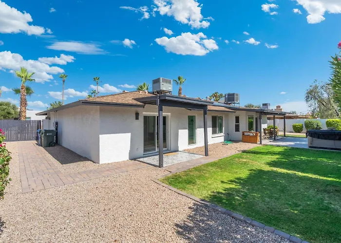 Minutes From Shopping, Dining & Golf, Hot Tub Phoenix
