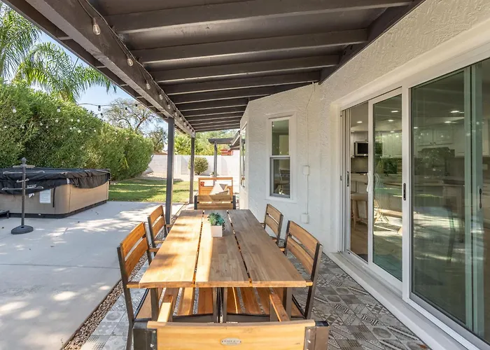 Minutes From Shopping, Dining & Golf, Hot Tub * Phoenix